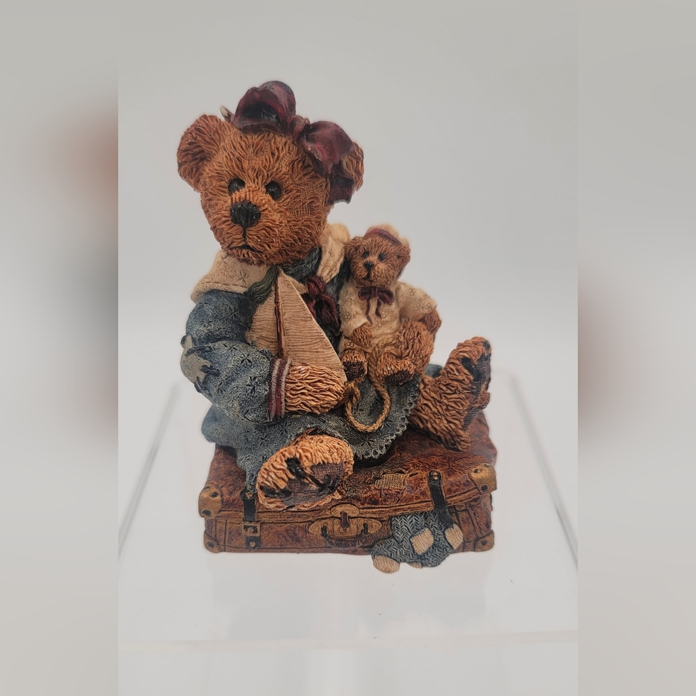 Boyd's Bears figurine